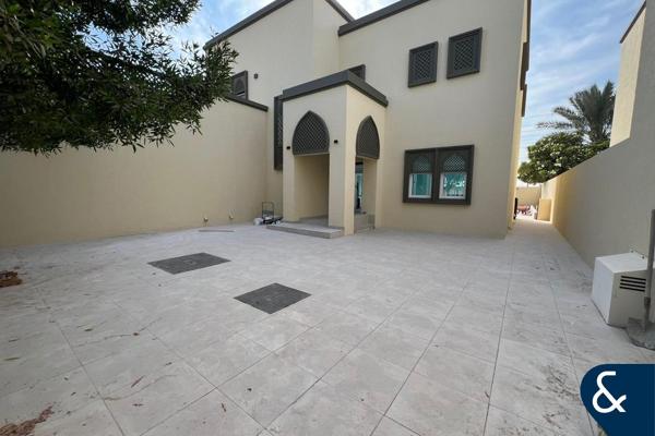 Fully Upgraded | Single Row | Near Park